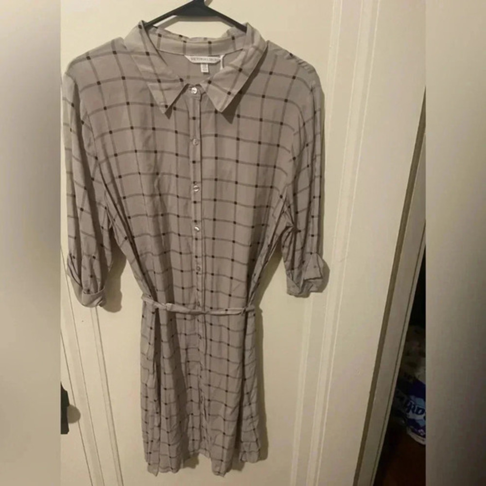 Victoria’s Secret plaid Flowy button shirt dress M NWT-extra buttons